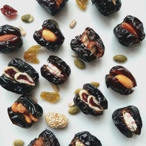 Premium Dates With Nuts